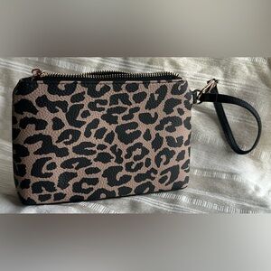 Anne Klein Leopard Print Wristlet Clutch NWOT Neutral Animal Print Zip Pouch Bag